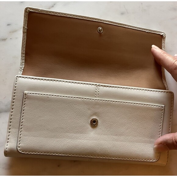 Vintage Coach Soho Trifold Pleated Leather Wallet Ivory Snap Shut Long Checkbook - Picture 2 of 11